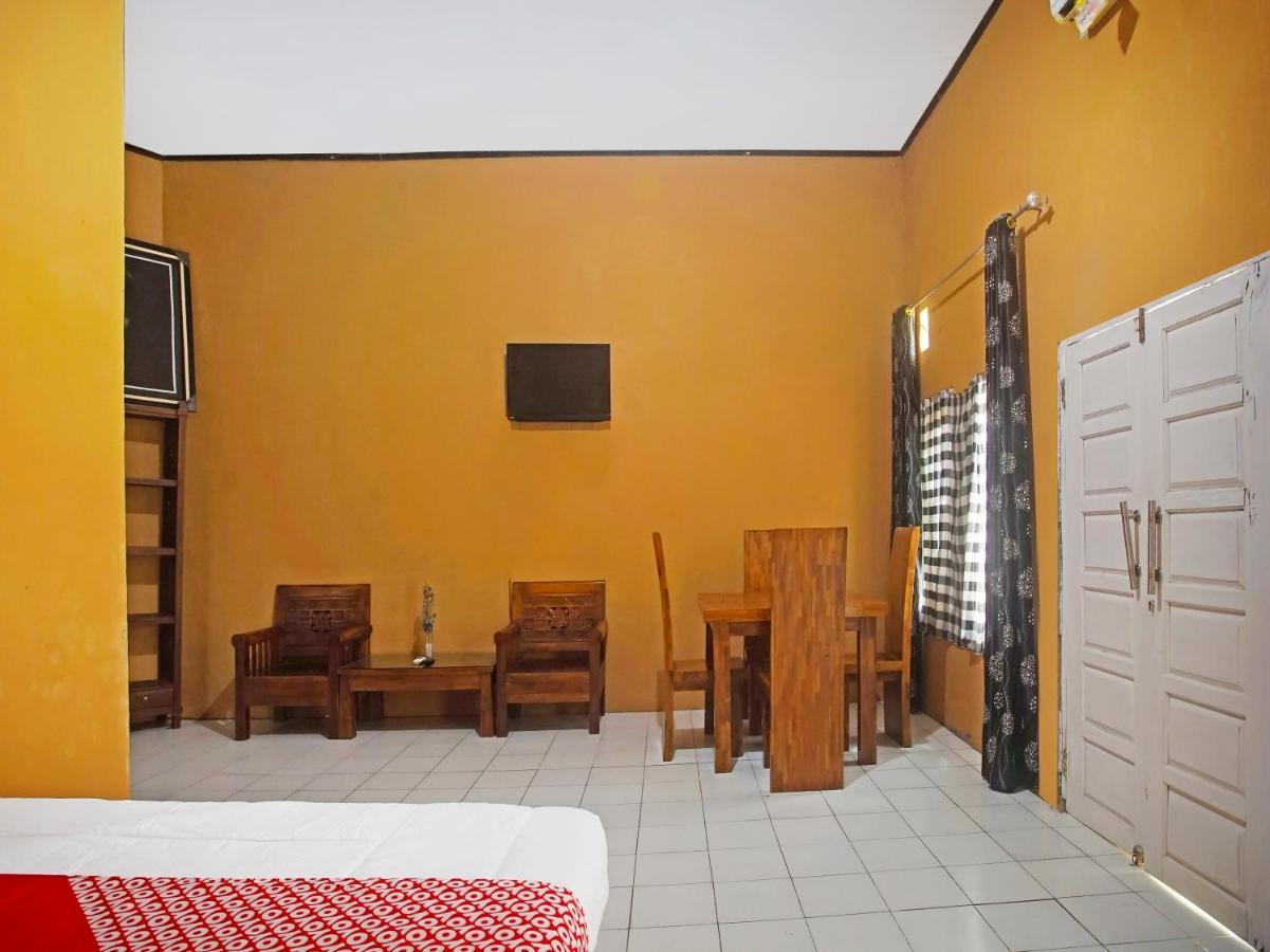 Oyo 90229 Fidel Caestro Homestay Kotadalem Exterior foto